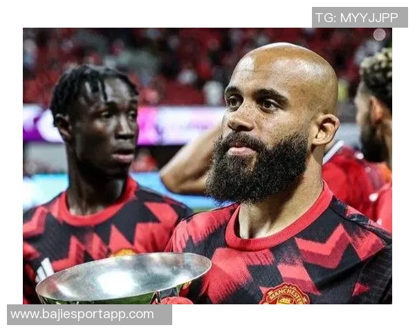 姆伯莫回忆曼联球迷热情并强调三叉戟仍需提升的关键点