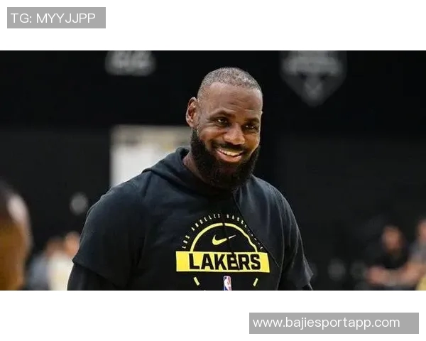 詹姆斯专注精神引领球队AD称其对教练和队友要求严格 詹姆斯专注精神引领球队AD称其对教练和队友要求严格