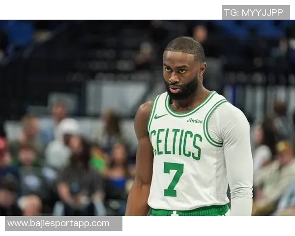 杰伦布朗赞沃尔什日益成长期待他在赛场上的精彩表现